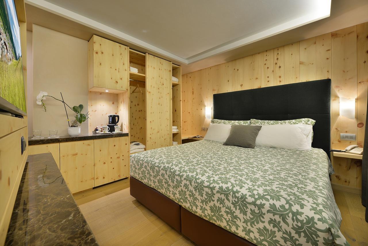 Hotel St. Michael Лівіньо Номер фото